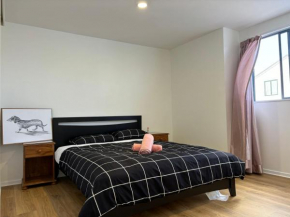 New Lynn Tidy House, Auckland